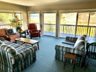 Spacious Vacation Home with Madison River Frontage near Yellowstone in Ennis, Montana - 7