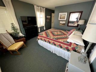 Spacious Vacation Home with Madison River Frontage near Yellowstone in Ennis, Montana - 5
