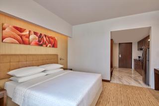 Four Points by Sheraton Hotel and Serviced Apartments Pune - Pune - 2