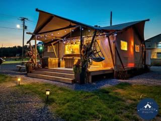 Glorious Tented Cabin with Fire Pit and Gorgeous Sky Views in Sevierville, Tennessee - 4