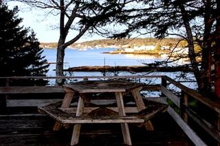 Spacious Dog-Friendly Cottage in the Gorgeous Boothbay Harbor of Maine - 4