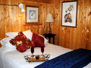 Romantic and Rustic Cabin Rental for Couples in Bitterroot Valley, Montana - 8