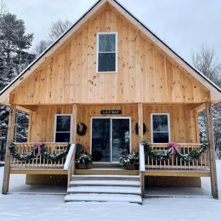 Incredible Wooden Cabin with Fire Pit and Barbecue in Greenville, Maine - 0