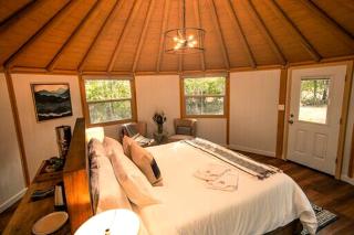 Deluxe Yurt Rental Ideal for Glamping near Austin - 5