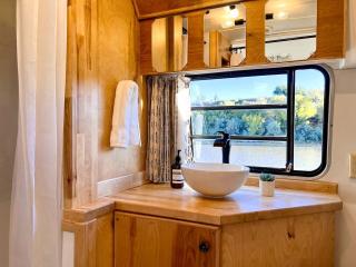 Luxe Pet-Friendly Airstream Retreat: Glamping Paradise in Grand Junction, Colorado - 5