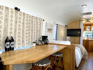 Luxe Pet-Friendly Airstream Retreat: Glamping Paradise in Grand Junction, Colorado - 2