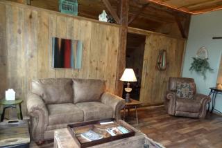 Authentic Pet-Friendly Cabin Rental in Cherokee National Forest in Tennessee -  - 3
