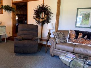 Family-Friendly Cabin Rental with Free Wi-Fi in Bitterroot Valley of Montana - 1