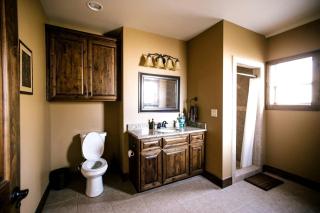 Luxurious Cabin Rental for a Family Getaway in Hill Country - 2