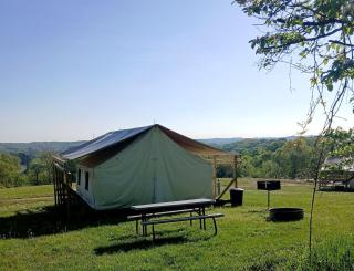 Cozy Tented Cabin with Fire Pit and Barbecue in Logan, Ohio - 3