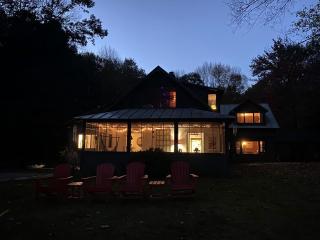 Cozy Cottage Rental with Lake Views near Okemo State Forest, Vermont - 0