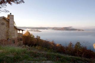 Spacious Family Cabin Getaway in the Heart of the Ozark Mountains, Arkansas - 4