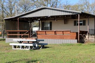 Charming Cabin with Private Dock on Lake for Lovely Family Glamping Near Oklahoma City - 0