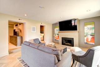 Cozy Cottage with Swimming Pool in Charlotte, North Carolina - 9