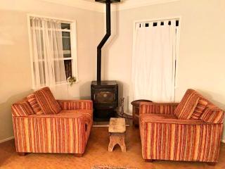 Rustic Cabin Rental Surrounded by the Mojave Desert in Yucca Valley, California - 9