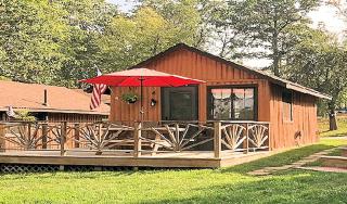 Amazing Cabin Rental for a Peaceful Lake Vacation in Northern Michigan - 0