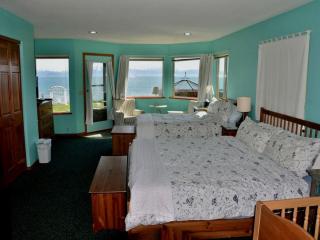 Stunning Beachside Vacation Rental for Family or Group Glamping Escapes to Alaska - 2