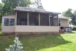 Lakefront Cabin Rental with a Screened-In Porch near Pequot Lakes, Minnesota - 0