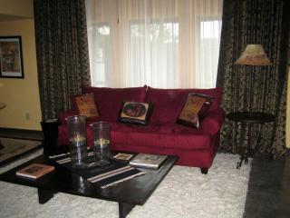 Pet-Friendly Cabin Rental for Two in Pipe Creek, Texas - 6