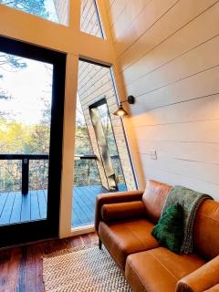 Apex Treehouse in Blue Ridge, GA - 4