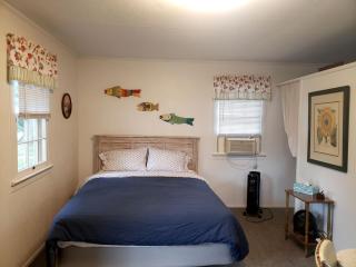 Rustic Lakeside Vacation Rental with Beach Access in Vermilion, Ohio - 9
