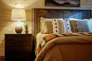 Cozy Secluded Cabin with Hot Tub in Broken Bow, Oklahoma -  - 3