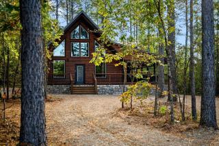 Cozy Secluded Cabin with Hot Tub in Broken Bow, Oklahoma - 5