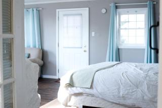 Charming Accommodation for a Weekend Getaway in Buckingham Township, Pennsylvania - 3