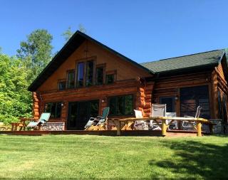 English Lake Escape -Custom Waterfront Log Cabin in Chequamegon National Forest - 0