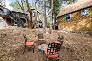 Cozy Renovated Cabin Beautifully Design with Private Deck in California - 6