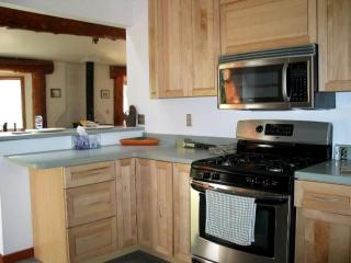 Riverside Cabin with Rare Claw-Foot Bathtub, Montana - 8