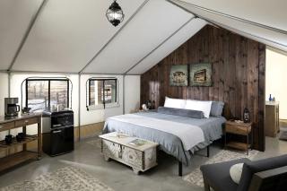 Off-Grid Tented Cabin with Fire Pit in Valley Mills, Texas - 8