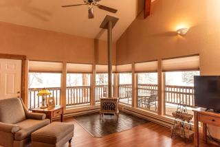 Woodland Camping Cabin for Biking near Arkansas Hills Trail in Colorado - 2