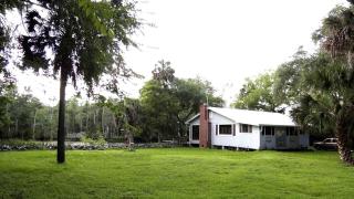 Rustic Cabin Rental Located in St. Marks Wildlife Refuge, Florida - Fanlew - 0