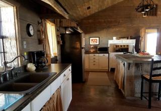 Elegant Ranch Cabin near the Buffalo River National Park in St. Joe, Arkansas - 8