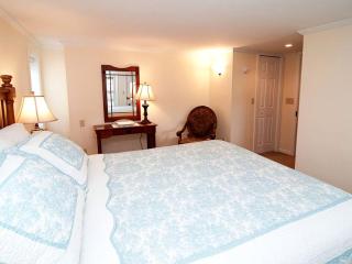 Cozy Mountain Getaway near Biking Trails in Franklin, North Carolina - 3