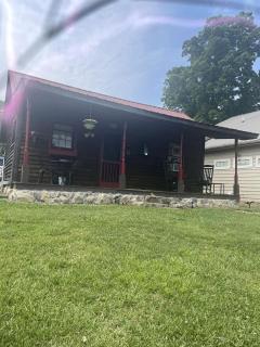 Vintage Cabin for a Romantic Getaway near Uwharrie National Forest in Denton, North Carolina - 5