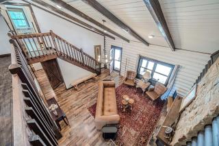 Wooden Cabin with Hot-Tub and Pool Table in Demorest, Georgia - 3