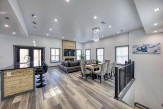 Brand-New Luxury Cabin with Game Room & Hot Tub near Downtown Gatlinburg, TN - 1