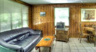 Deluxe Cabins for Rent near Lake Cumberland in Somerset, Kentucky - 2
