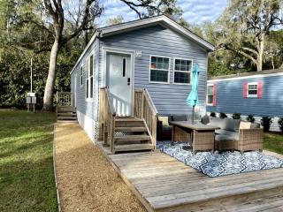 Embrace Nature in this Cottage Nestled Amidst Trees in Dunnellon, Florida - 5