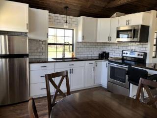 Entire Three Cabins Property Perfect for Big Groups in Marion, Illinois - 8