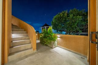 Central Canggu Gem - Chic 2BR Villa with Rooftop and Pool - Walk to Everything! - 2