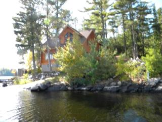 Island Cabin Rental with Fireplace and Pool Table near Voyageurs National Park, Minnesota - 5
