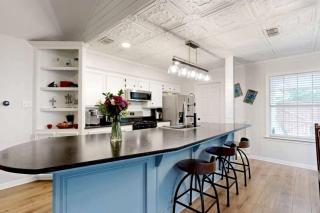 Charming Remodeled Home with Modern Comforts Near TAMU & Downtown in Bryan, Texas - Bryan - 3