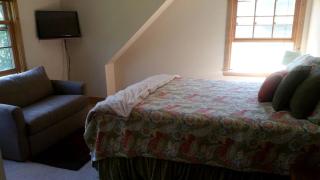 Bed and Breakfast Cabin for Weekend Getaway near Millbrook, New York - 3