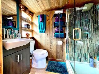 Utah Tiny House for a King Sized Zion Glamping Escape - 1