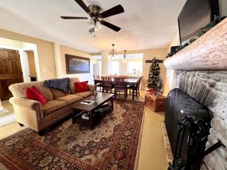 Cozy Cabin Rental near Table Rock Lake in the Ozark Mountains, Missouri - 9