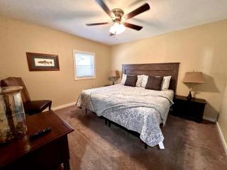 Cozy Cabin Rental near Table Rock Lake in the Ozark Mountains, Missouri - 7