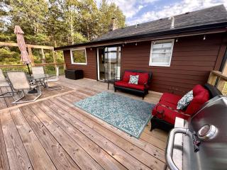 Cozy Cabin Rental near Table Rock Lake in the Ozark Mountains, Missouri - 2
